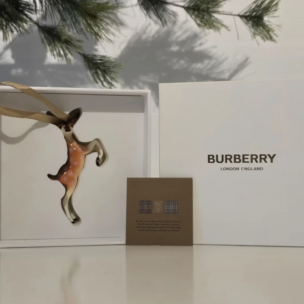 PRICE DROP‼️NWT BURBERRY Porcelain Deer Ornament with Gold 